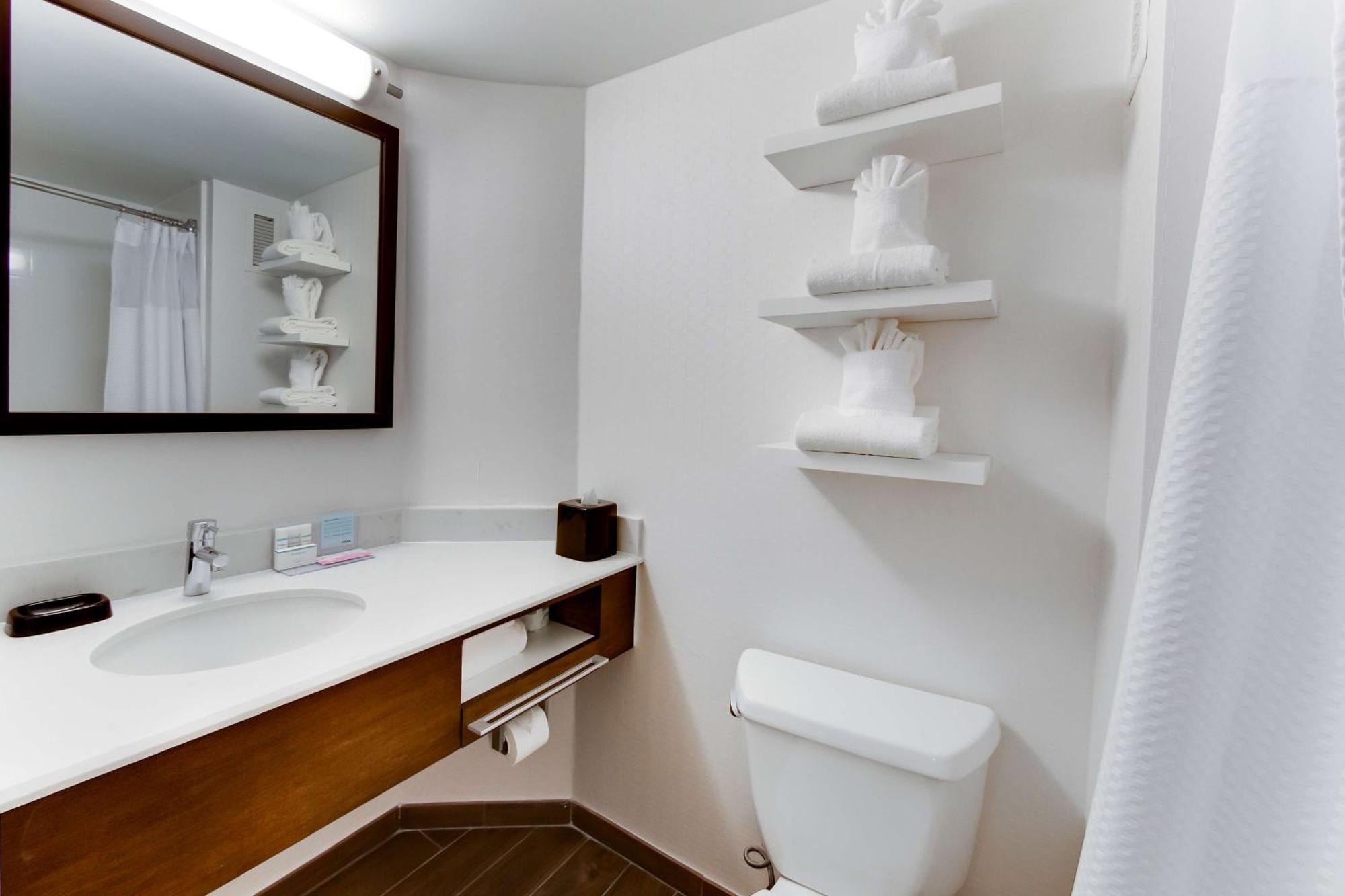 Hampton Inn Harrisonburg - University Екстер'єр фото