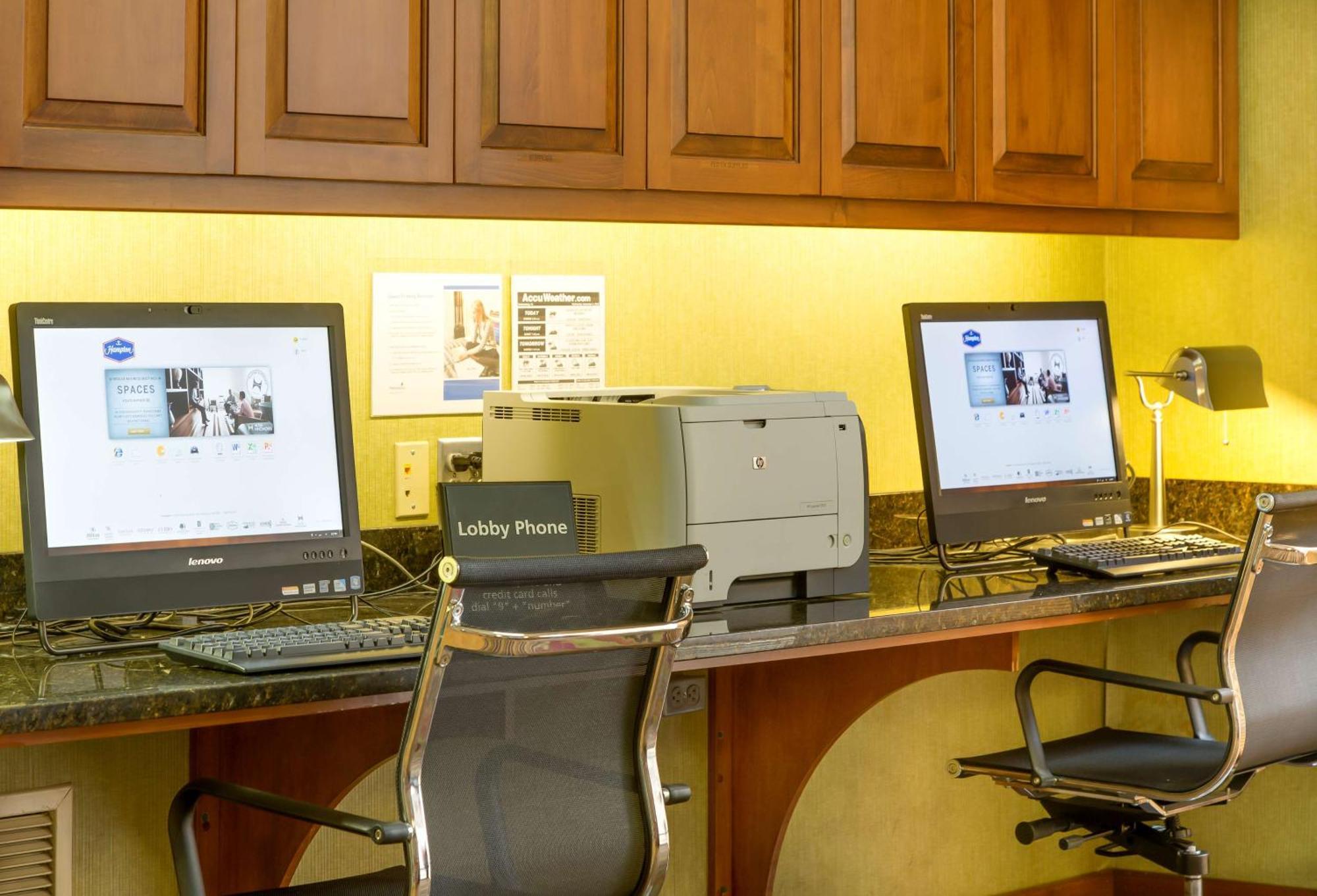 Hampton Inn Harrisonburg - University Екстер'єр фото