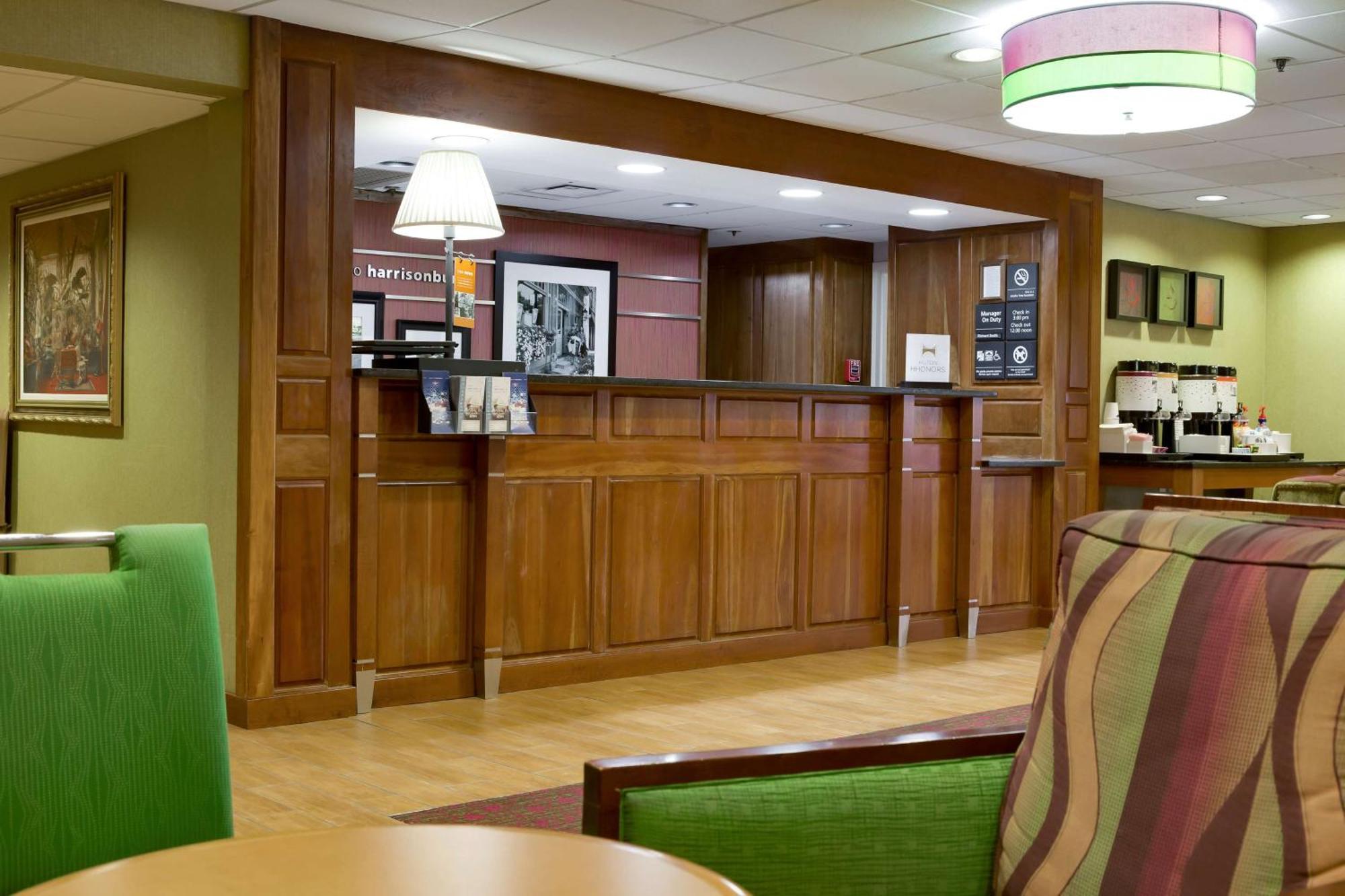 Hampton Inn Harrisonburg - University Екстер'єр фото