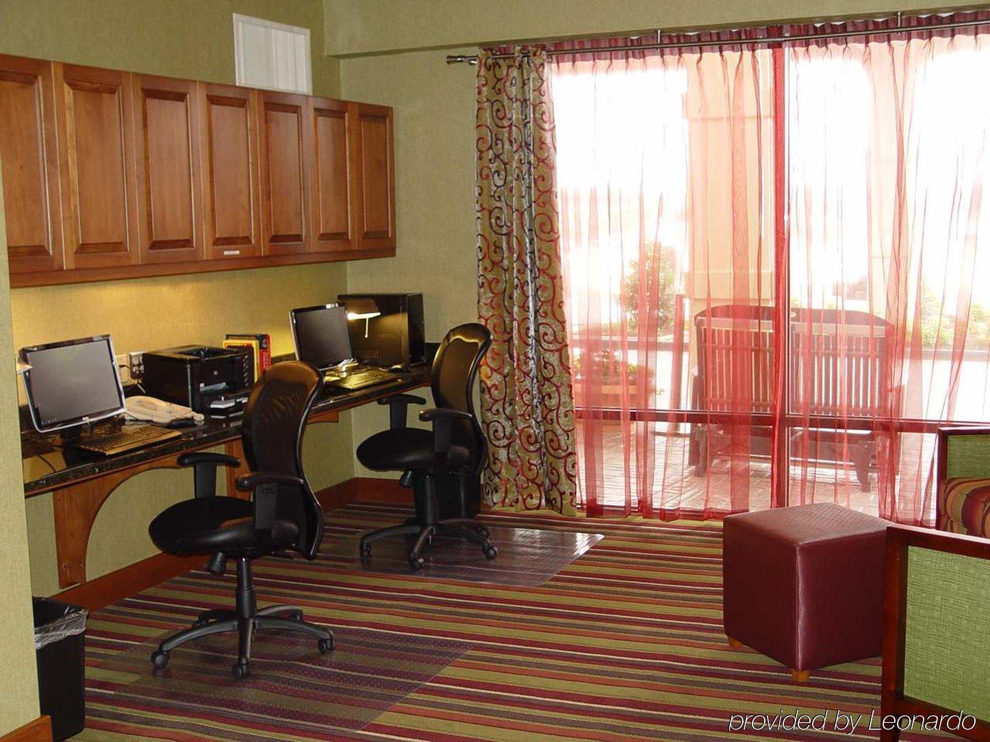 Hampton Inn Harrisonburg - University Зручності фото